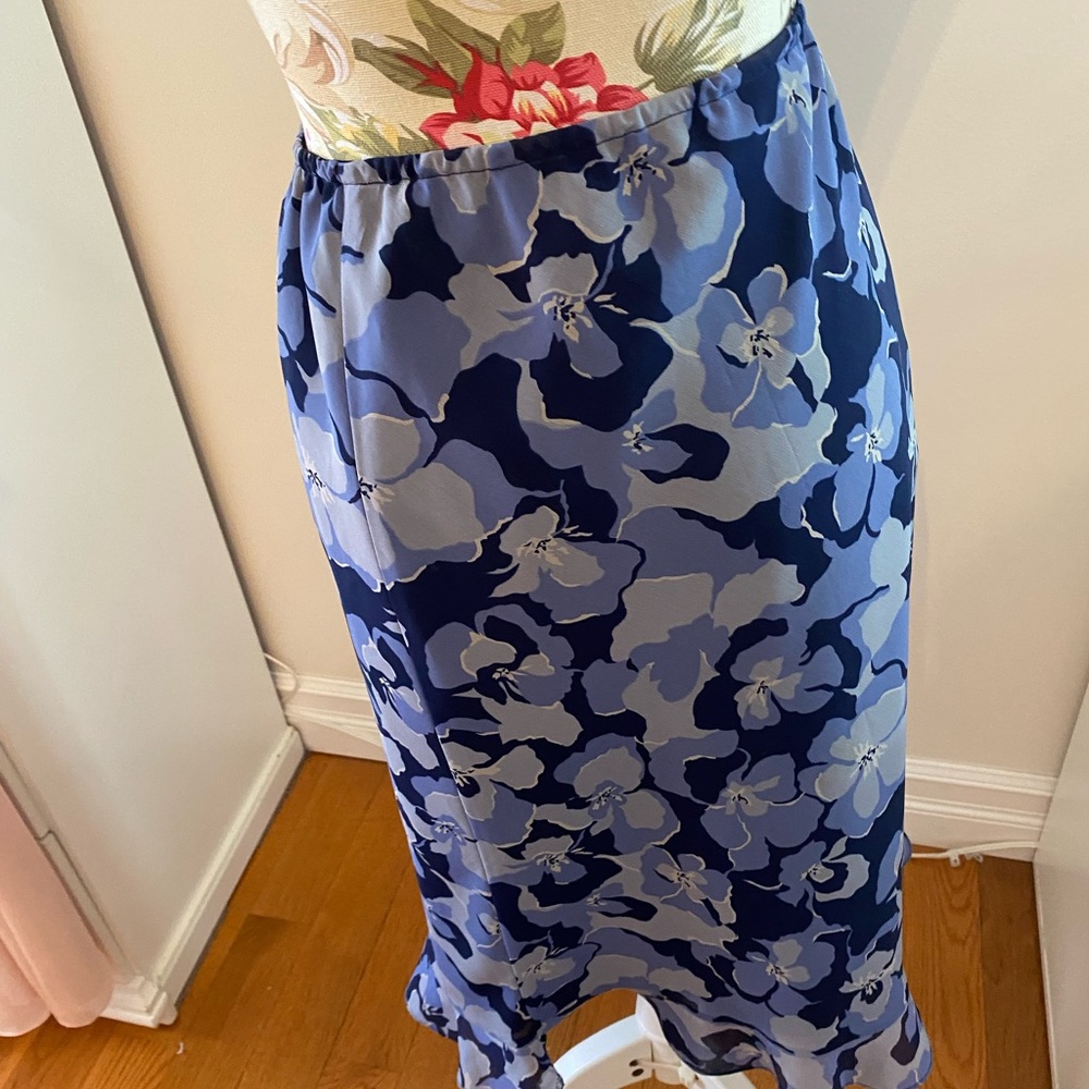 NEW YORK AND CO. Skirt